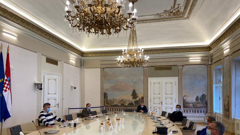 Imamo stagnaciju zaraženih, nastavljamo s postojećim mjera i razmišljamo o novima. Sustav je u stanju iznijeti pritisak